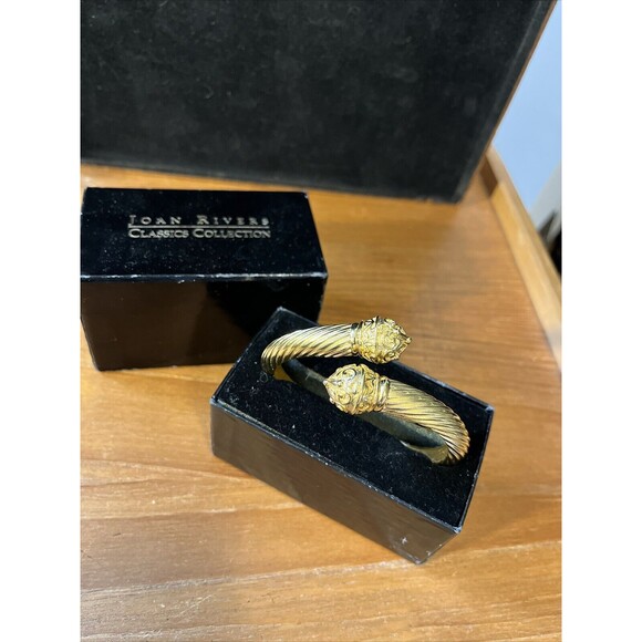 Vintage JOAN RIVERS Gold-tone Hinged Cuff Bracelet Classic Bypass New in box - Picture 3 of 3
